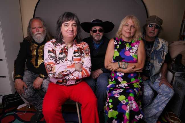 Flayer evento Mad Painter revive la gloria del rock de los 70 con el nuevo sencillo 'Debt Collector'
